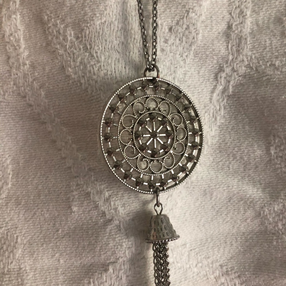 Silver Colored Necklace Costume Jewelry 21 inches